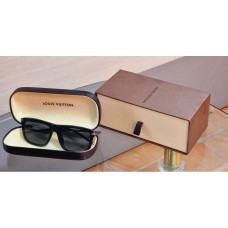 Солнцезащитные очки Louis Vuitton 